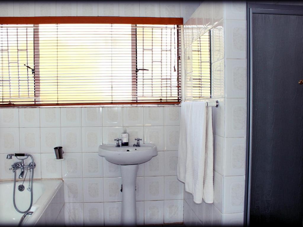 Aqua Terra Guest House Lydenburg Esterno foto